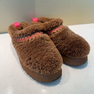 Ugg Tazz Braided platform clog